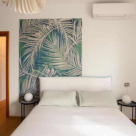 Suite 51 Appartamento Con Terrazzo A 50 Mt Dal Lago - Private Parking (Adults Only) Arona Exterior foto
