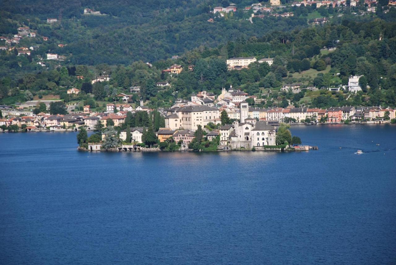 Suite 51 Appartamento Con Terrazzo A 50 Mt Dal Lago - Private Parking (Adults Only) Arona Exterior foto